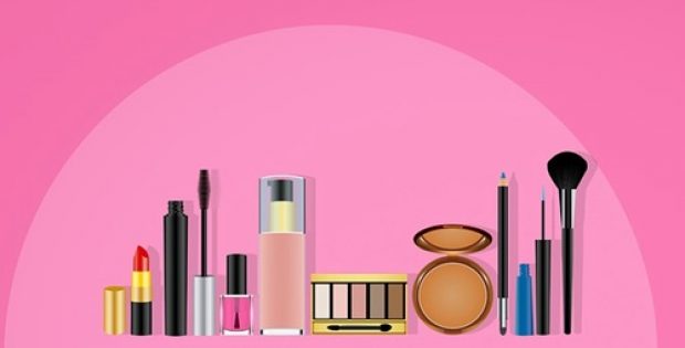 Cosmetics retailer Lush opens its first packaging-free store in the UK